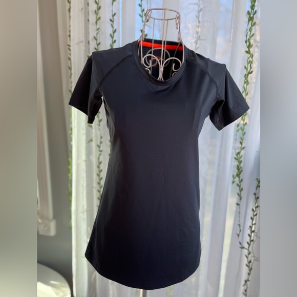 Reebok Small Grey Athletic T-Shirt - Picture 2 of 6